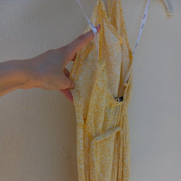 Yellow Ditsy 90s StyleFloral Shorts Romper Size S Festival Summer Beach Vacation - Picture 12 of 15